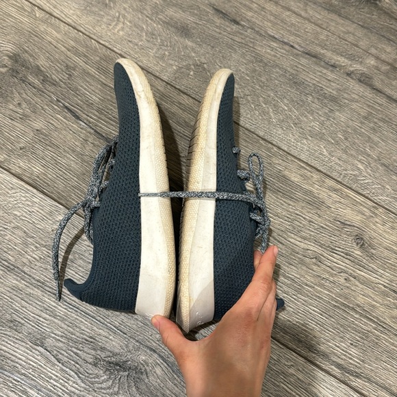 • AllBirds • Women’s Tree Runners Marine Blue / Gray
 9 Lace Up Sneakers - Picture 4 of 6